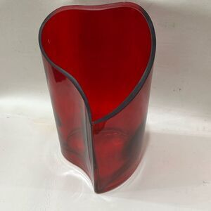 Ruby Red Glass Heart Vase Center Piece Wedding Valentine Day Love 8 3/4 In Tall